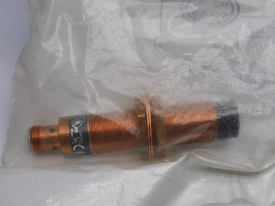 INDUSTRIAL SPARE PART 871ZC-N15NP18-D4 SER. A 10-30VDC NSMP