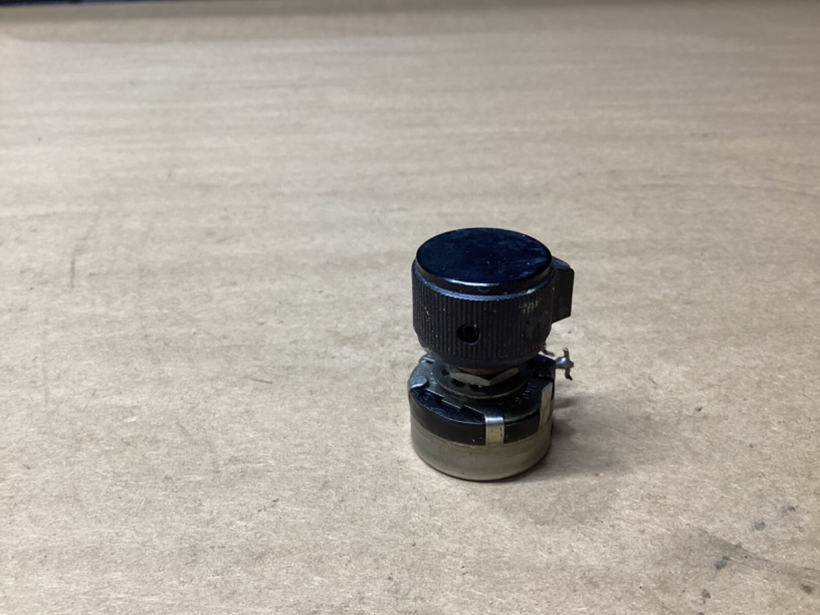 Clarostat RV4NAYSD205B Potentiometer 53C3-2 #116M56