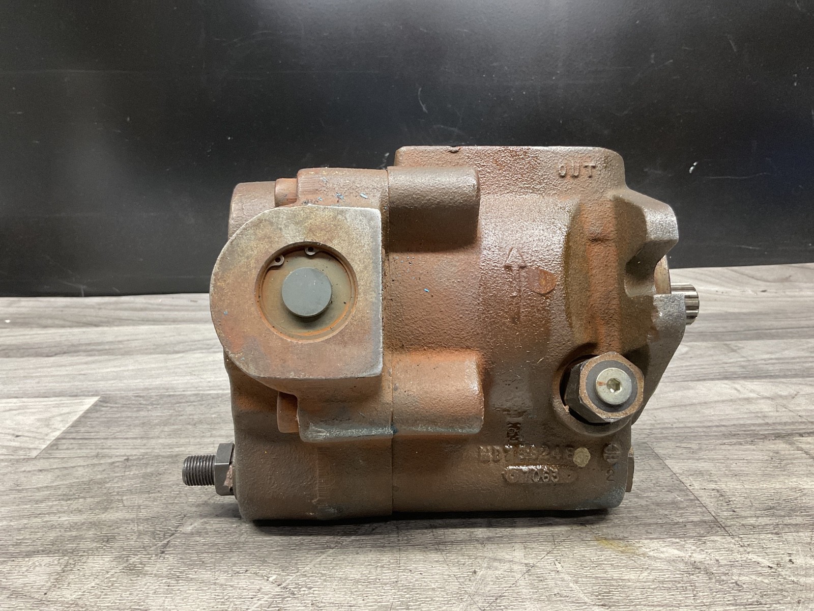 Parker – Variable Volume Piston Pump – PAVC33R42W26 #301A150PR2