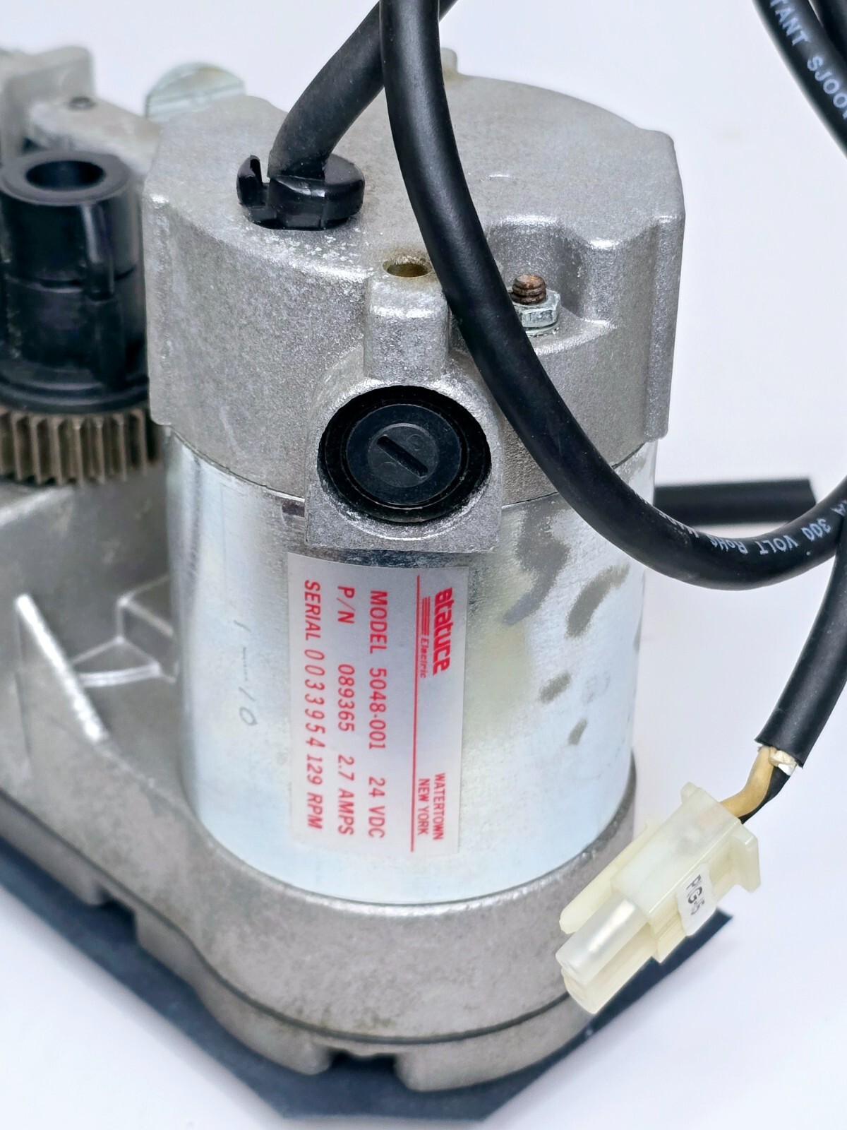 STATUCE ELECTRIC WIRE FEED DRIVE ELECTRIC MOTOR 5048-001 P/N 089365 MILLER S-32S