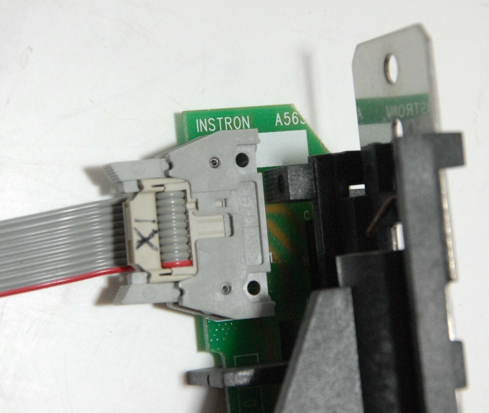 Instron Part A563 T563-51 Removed From Instron Tensile Tester 5544