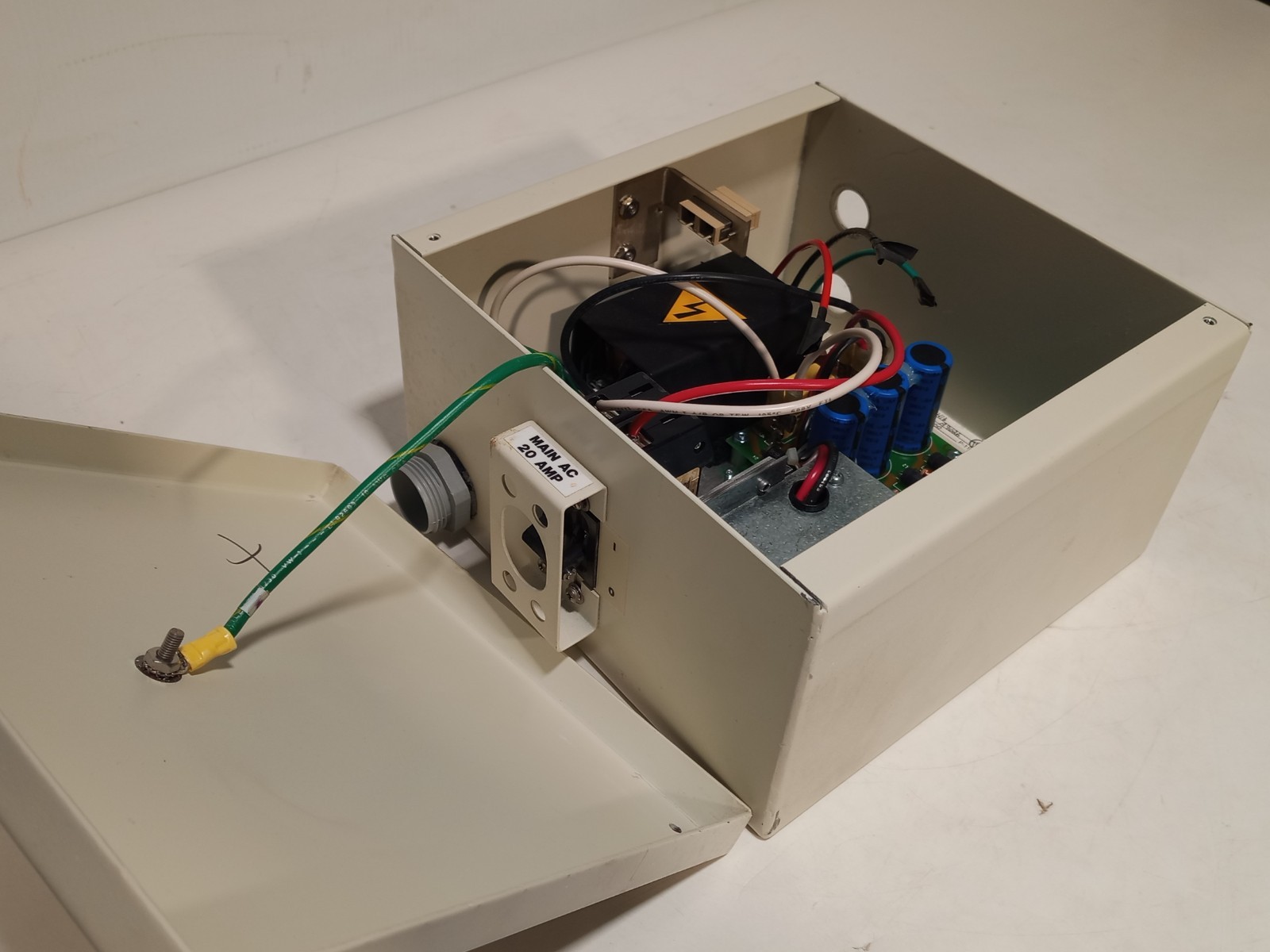 Enclosure Assy with Zero Surge OM20-240-R-A open-chassis surge protection module