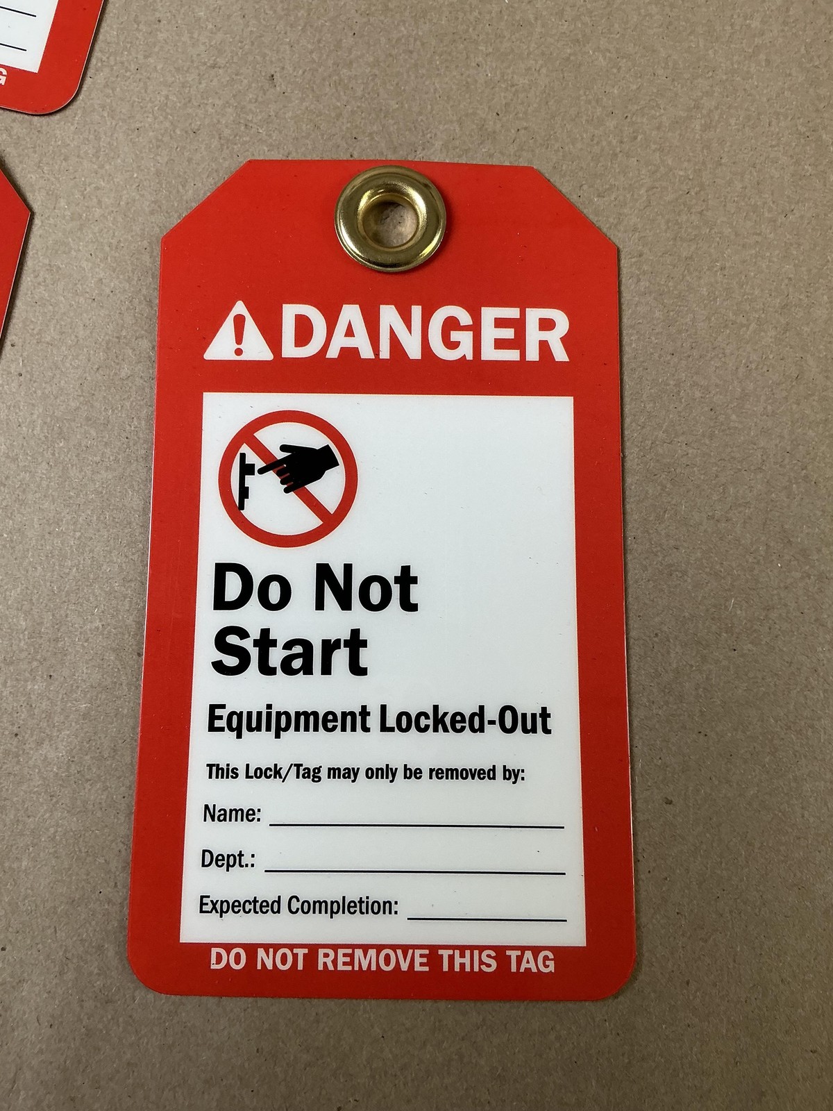 Lot 25 Lockout Tag 2-sided ANSI Danger Safety Tags Do Not Start Operate TG-0895