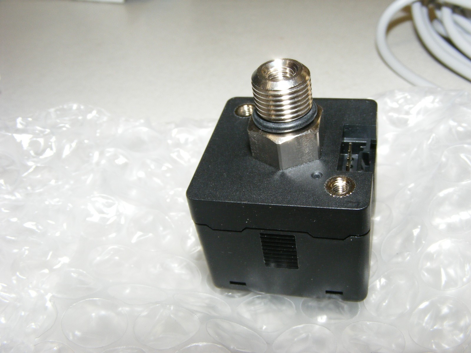 Piab 0212040 Vacuum Switch 3 Color Digital Display M8 (zz4)
