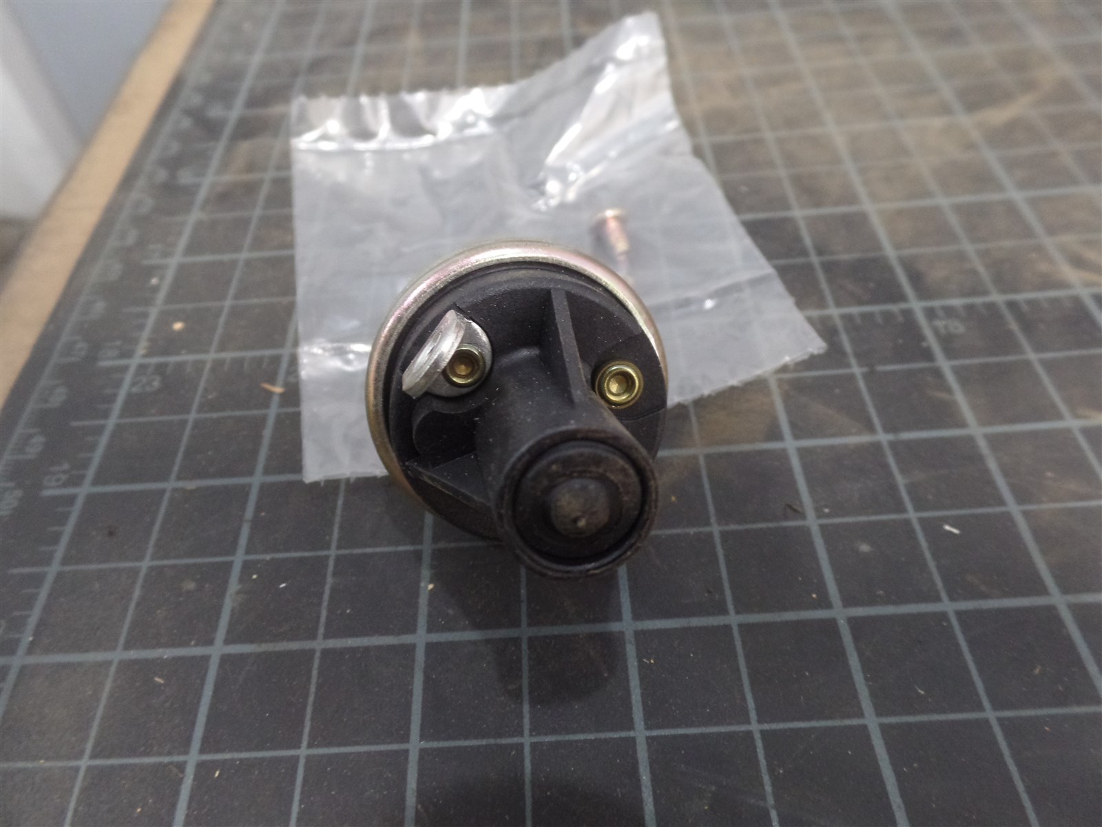 GENUINE TROJAN O&K 1028343700 PRESSURE SWITCH, TEREX 10-28343700, NOS