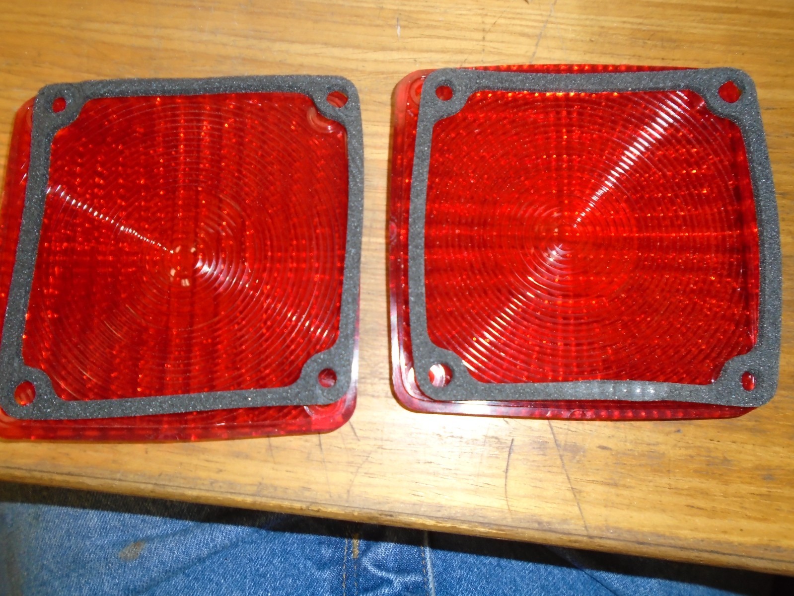 PAIR! NOS! International Harvester GLO Bright Red Light Lens P/N: 455529-C1