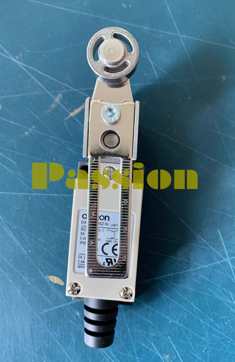 Qty:1 NEW FOR Omron D4V-8108SZ-N Travel switch