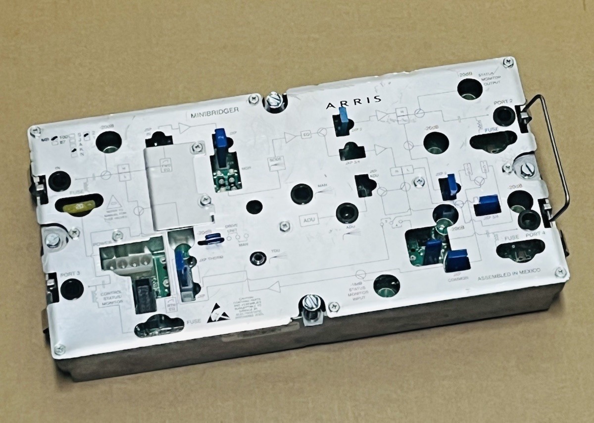 Arris ComSonics Mini Bridger Amplifier 1.2 Ghz MB120-085-SX-XFX Heavy Duty