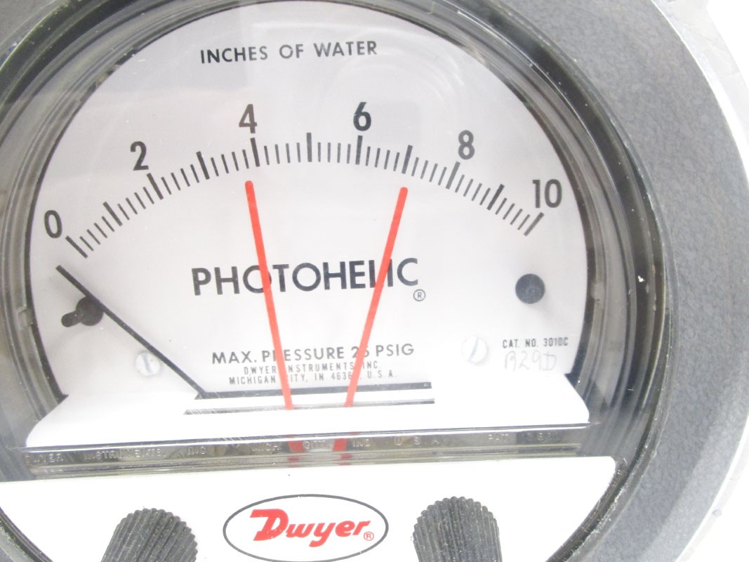 DWYER 3010C 240VAC 10A 25PSI 0-10 NSNP