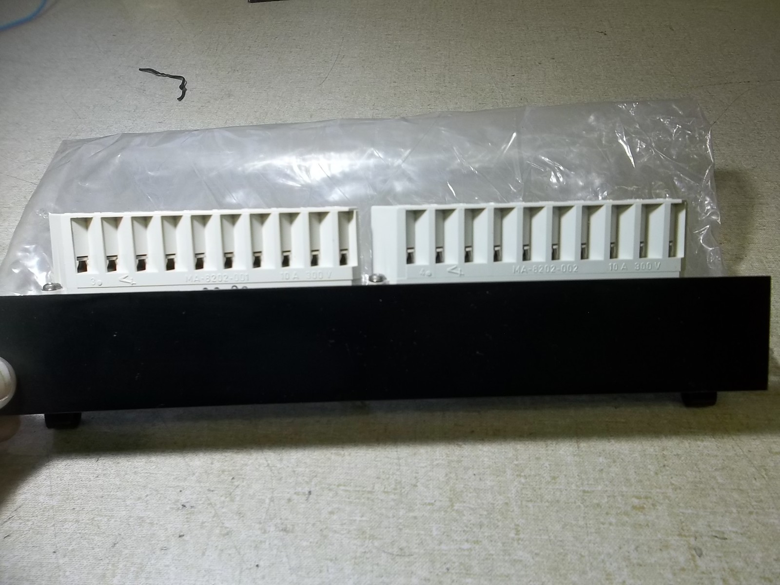 NEW AEC Modicon MA-8202-001 High/Low Density Connector *FREE SHIPPING*