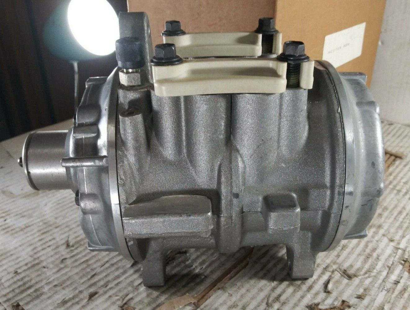 1 NEW UNBRANDED AC1718 A/C COMPRESSOR NIB ***MAKE OFFER***
