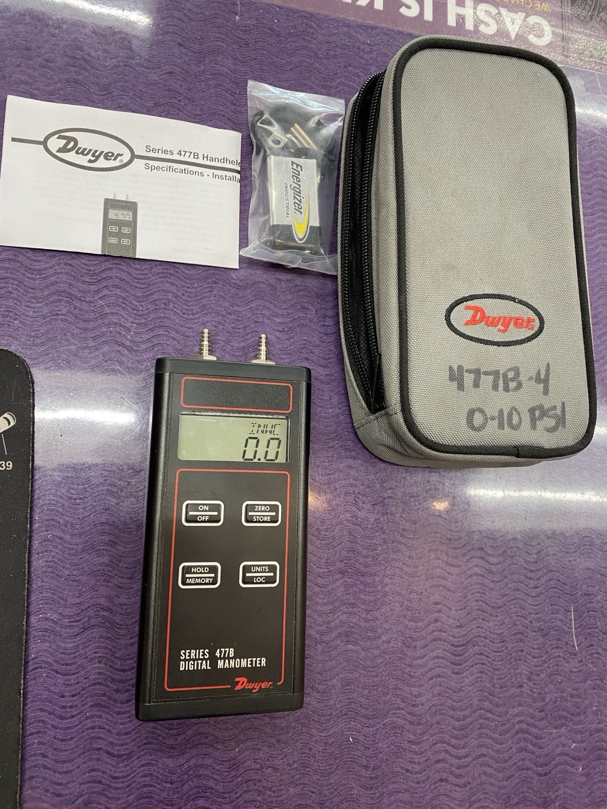 Dwyer 477B-4 Handheld Digital Manometer 0-10 psi (27292-1)