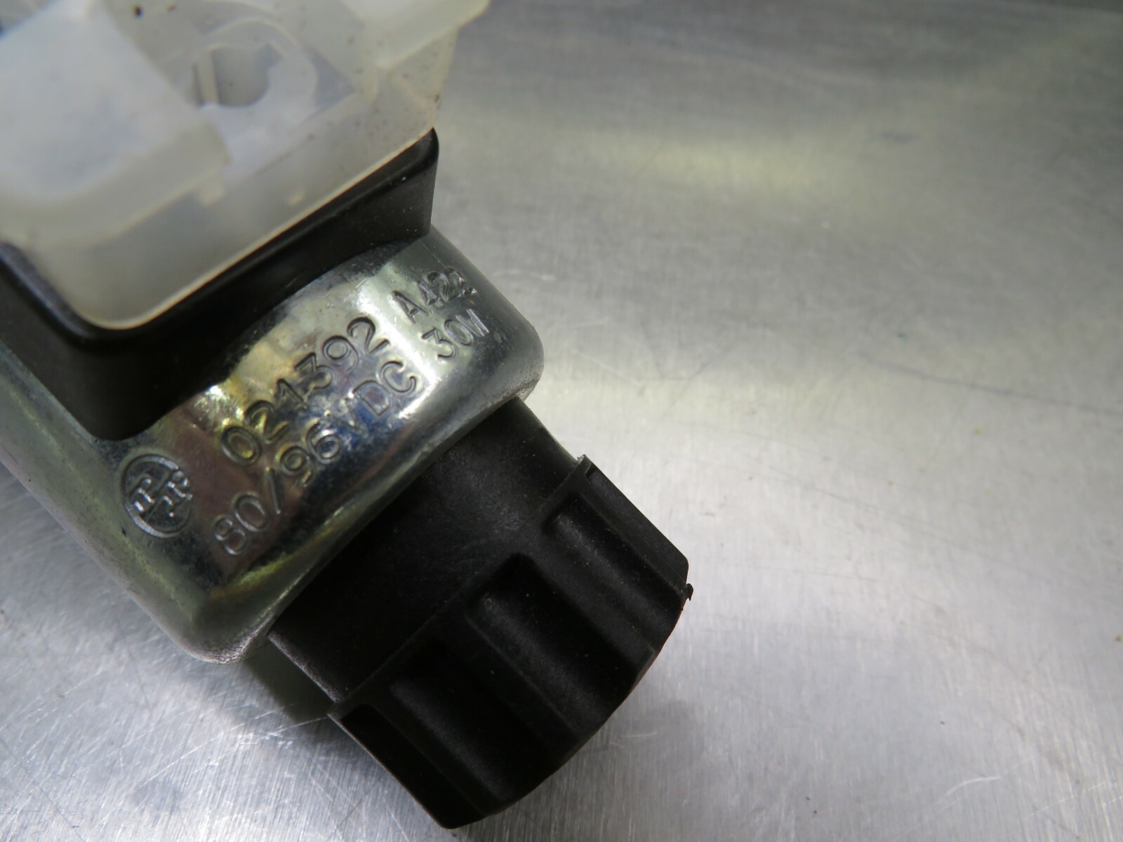 Rexroth R900051045 M-3SEW6C36/630 MG96N9K4 Hydraulic Valve