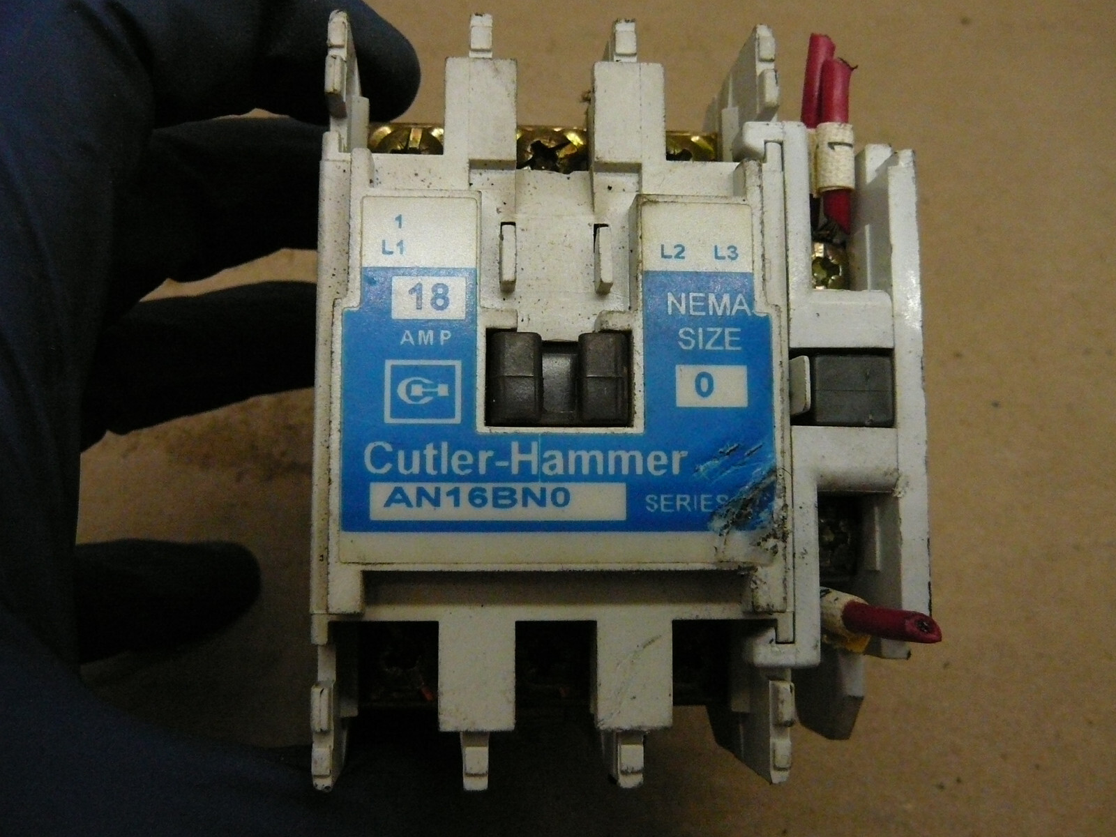 CUTLER HAMMER MOTOR STARTER AN16BN0 SIZE 0 W/AUX CONTACT C320KGS1 18A 600V