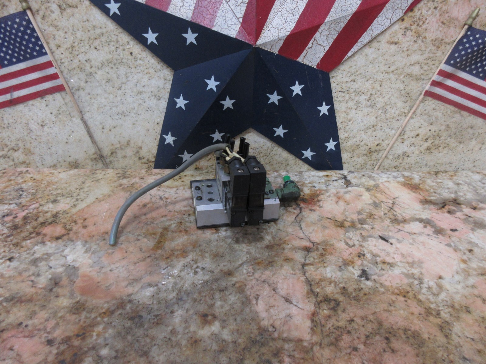 TAIYO SOLENOID VALVE SR540-RN1 SRS1-8S DC24V