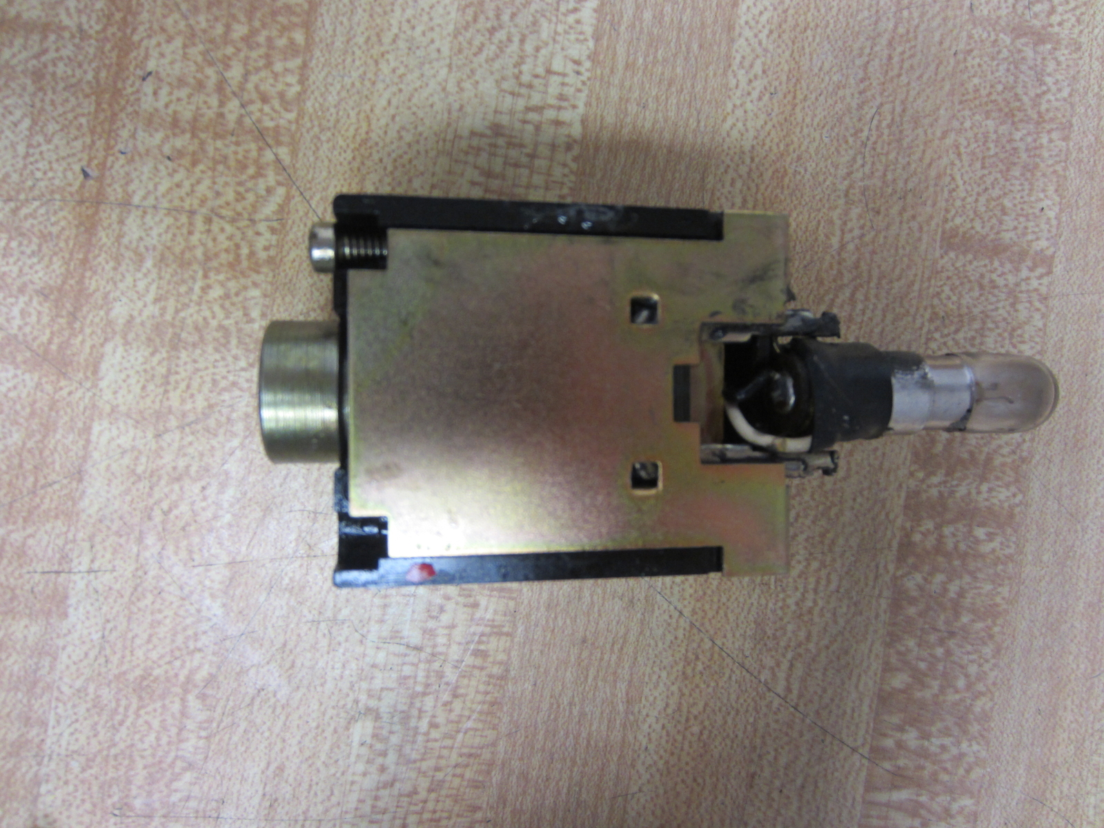 Furnas Electric 52PA3G2U Push Button 52PA3G2U