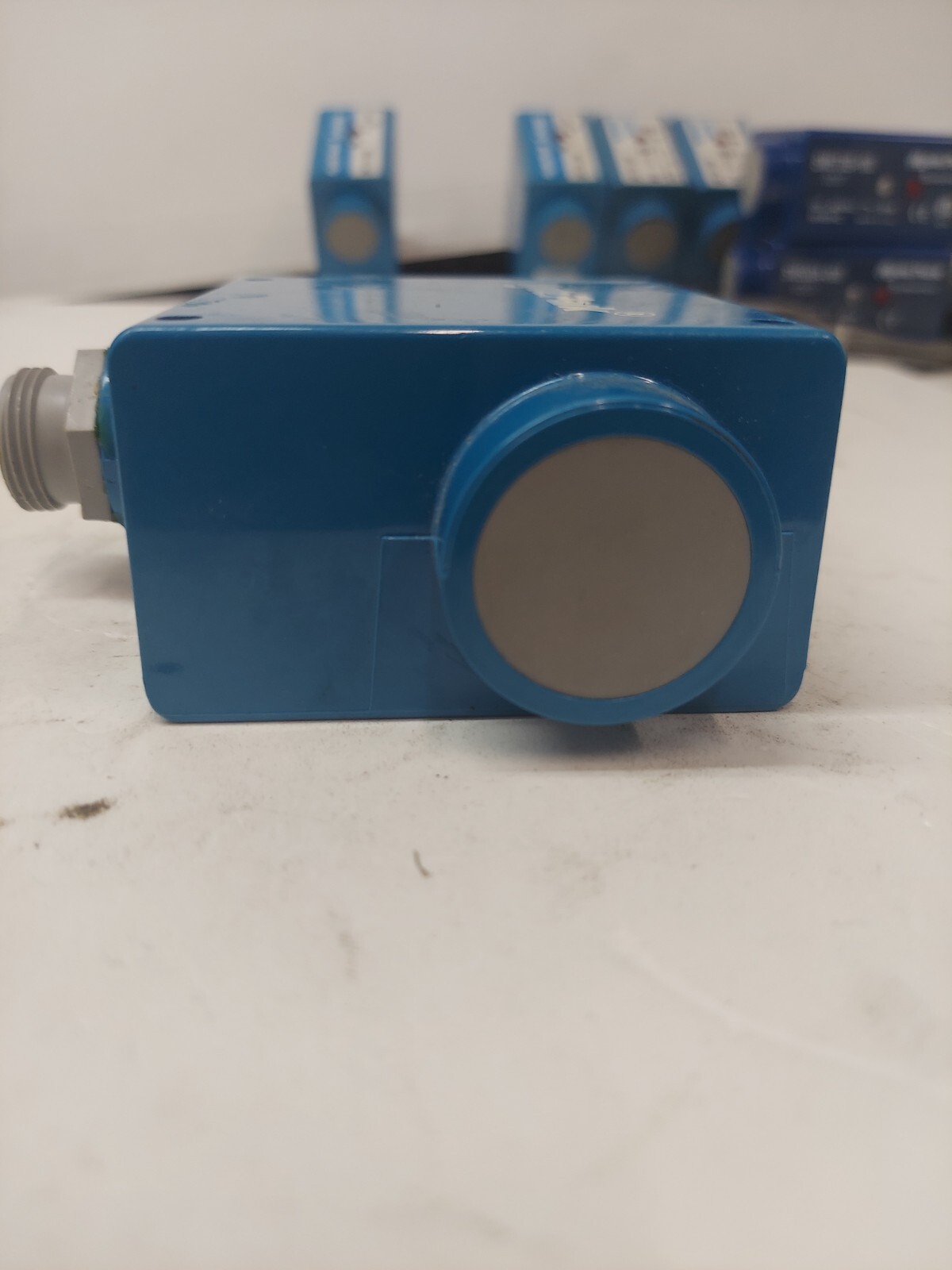 SM556A-188 HYDE PARK SUPERPROX ULTRASONIC PROXIMITY SENSOR 15- 24 VDC