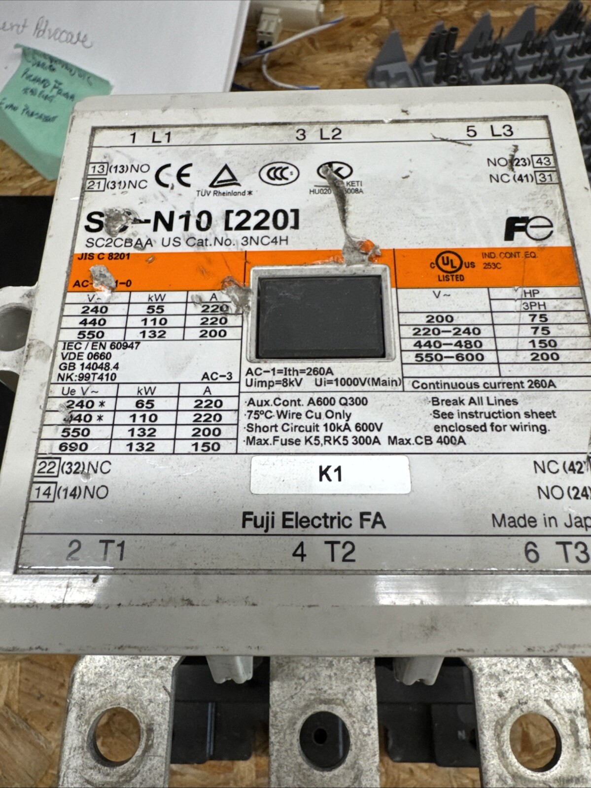 Fuji Electric SC-N10[220] Contactor 3NC4H 24V AC/DC Coil 220A TESTED