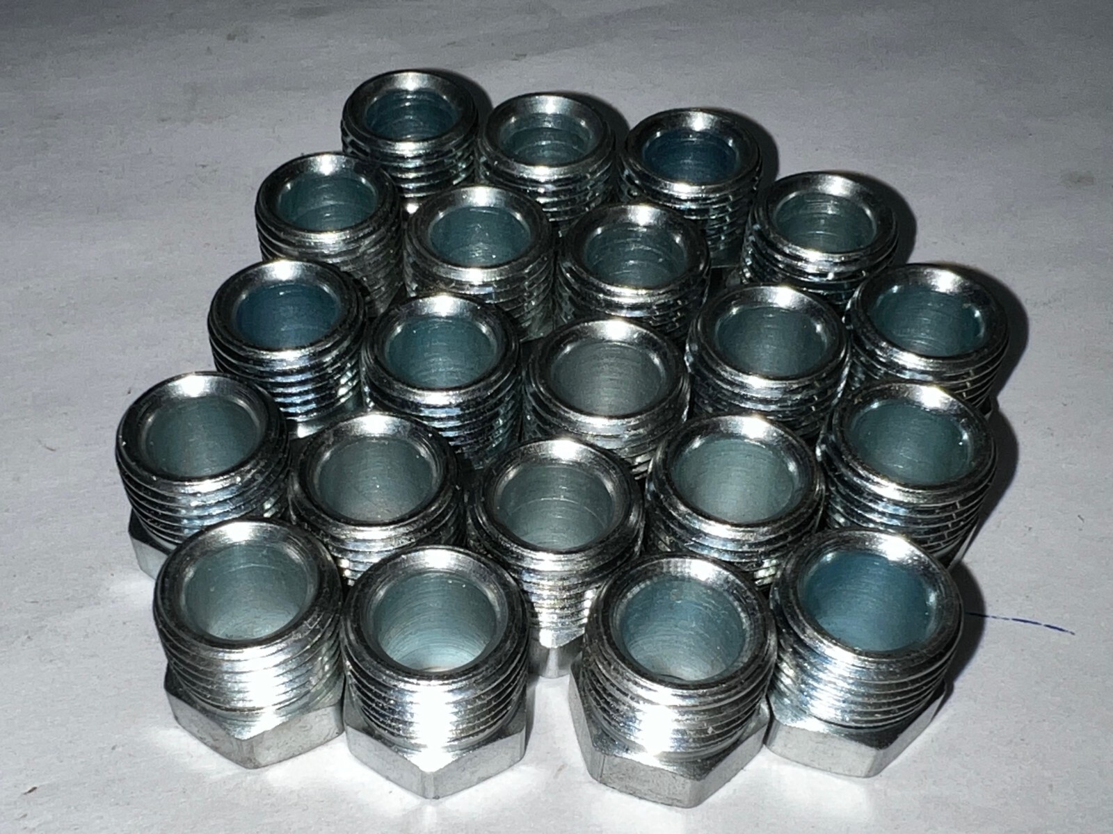 STEEL TUBE NUT 5/8″-18 THREAD 3/8″ THREAD LENGTH 3/8″ BORE LOT OF 21*