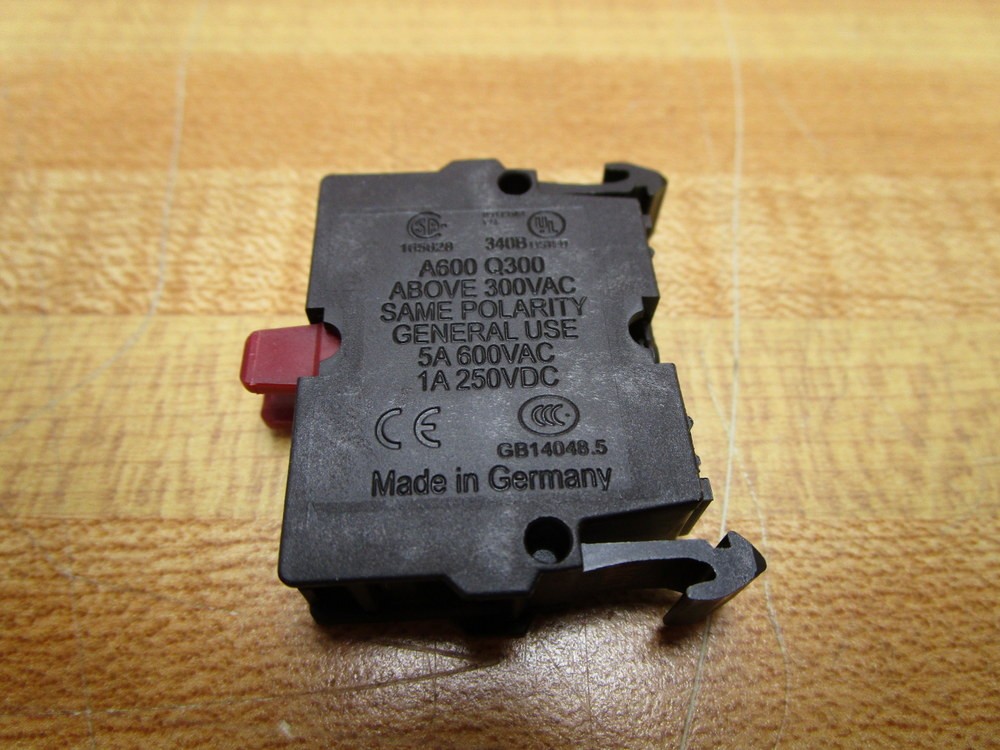 Eaton M22-KC01 Moeller Contact Block M22KC01