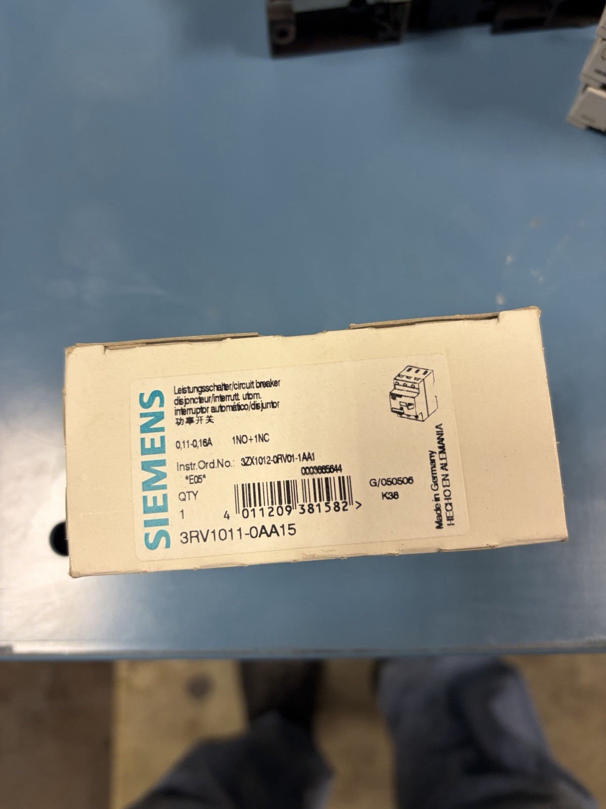 NEW Siemens 3RV1011-0AA15 2.1A Circuit Breaker 3RV10110AA15