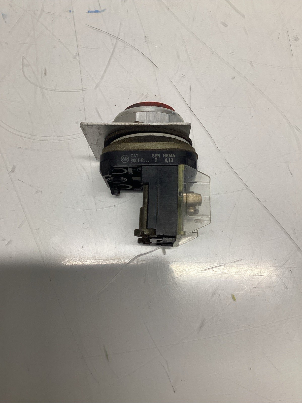 Allen Bradley 800T-B, Series T, NEMA 4,13 Red Push Button Q-608