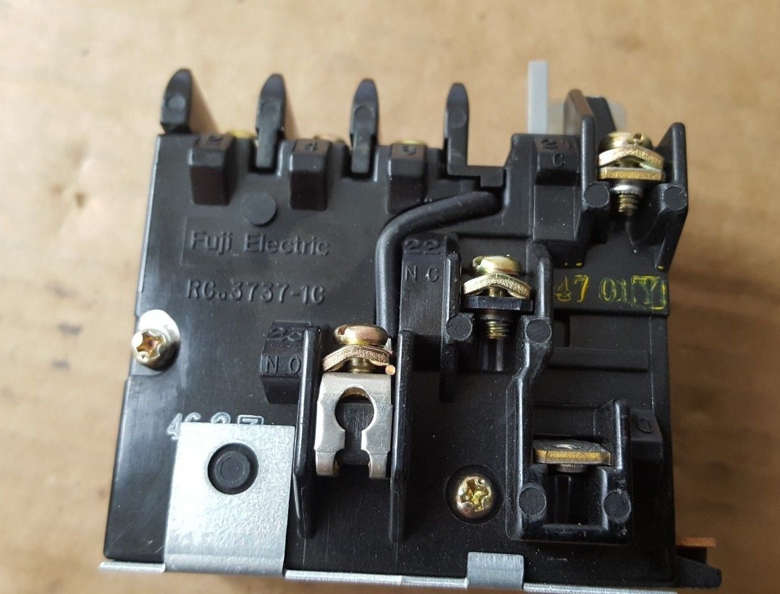 FUJI ELECTRIC RC.3737-1C OVERLOAD RELAY (BR2.4B6)