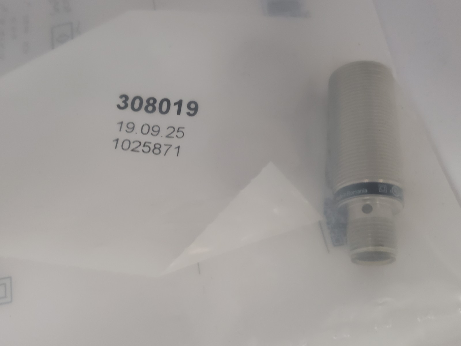 IFM ELECTRONIC IGB2008BARKA/BS-400B INDUCTIVE PROXIMITY SENSOR N.O. (IG0402) NIB