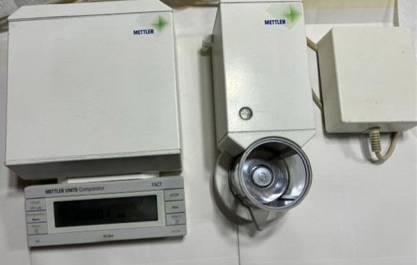 Mettler Toledo Type UMT5 Ultra Microbalance Comparator