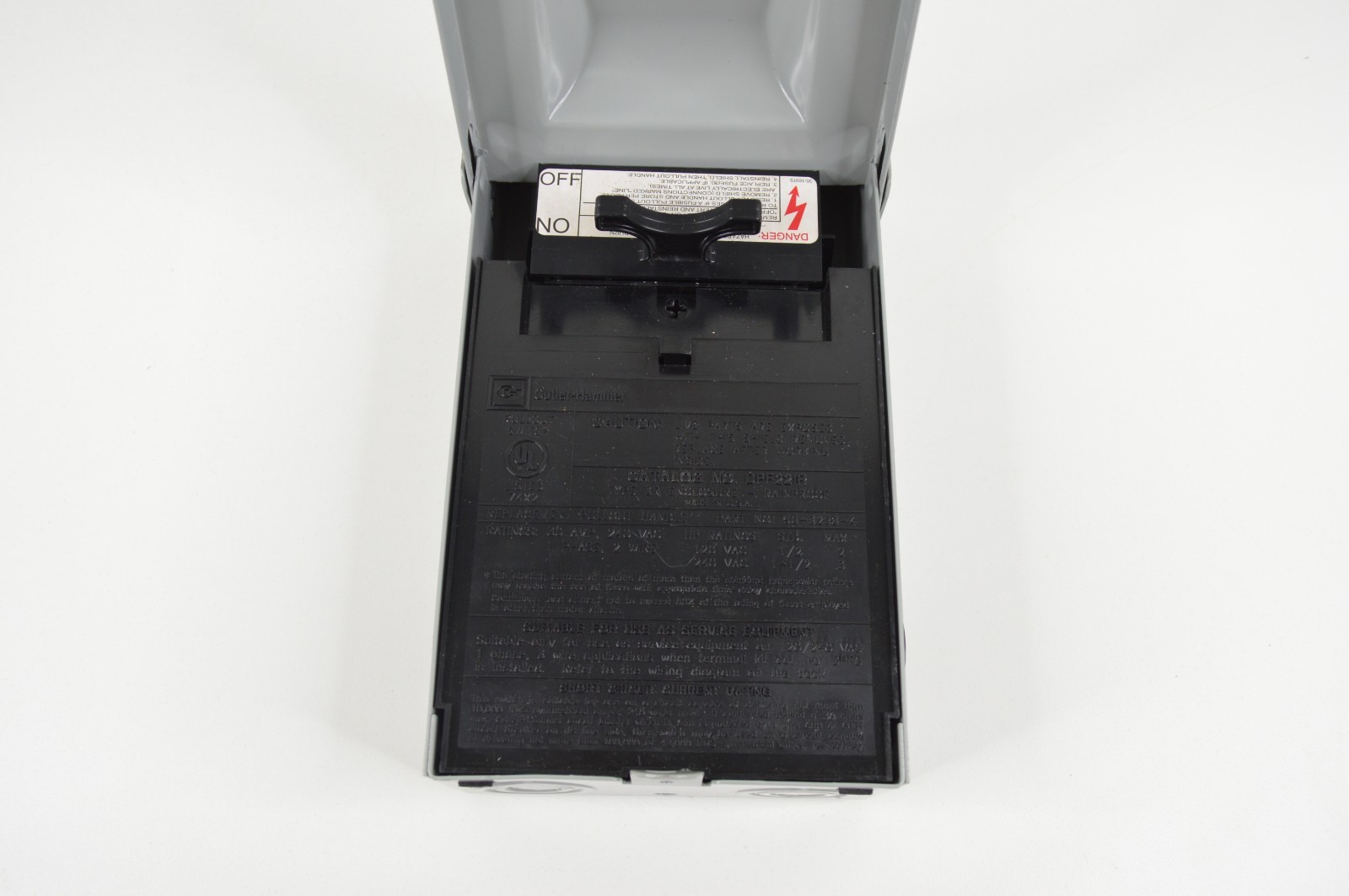 Cutler-Hammer DPF221R Fusible HVAC Pullout AC Disconnect 30A 1-Phase 120/240V