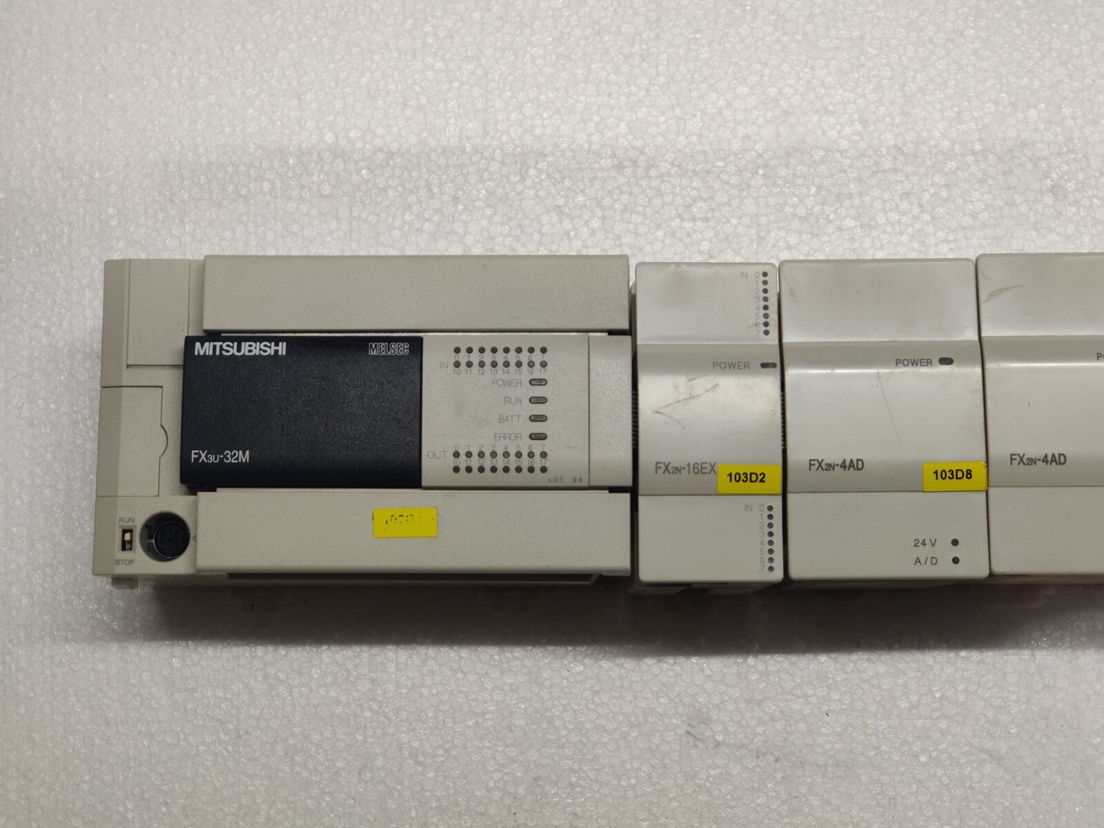 Mitsubishi Melsec FX3U-32MR/ES PLC Set FX2N-16EX, FX2N-4AD, 8EYR, 8EYT-ESS
