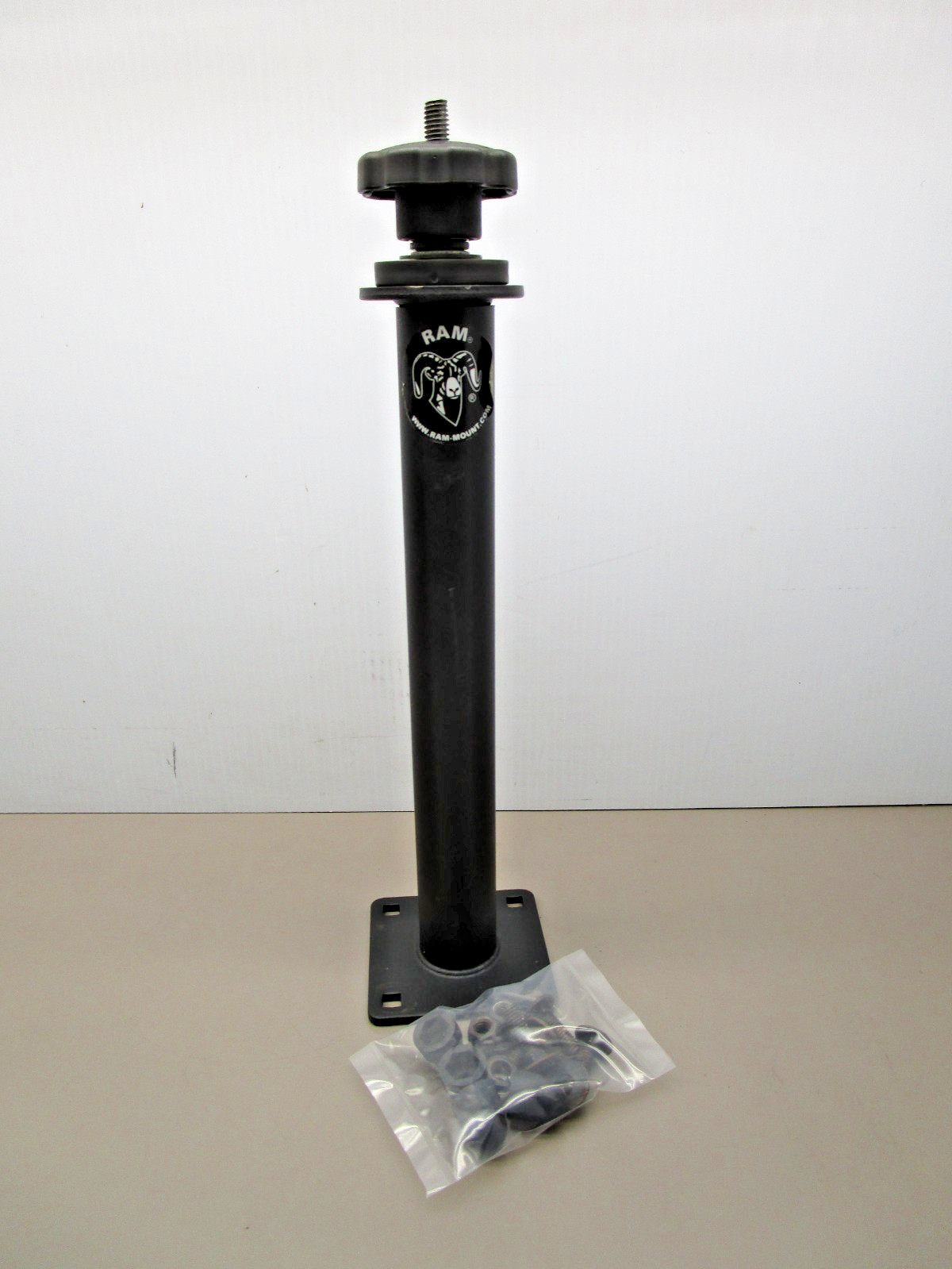 RAM Mount RAM-VP Tele-Pole Assembly 12″ Lower and 8″ Upper Pole