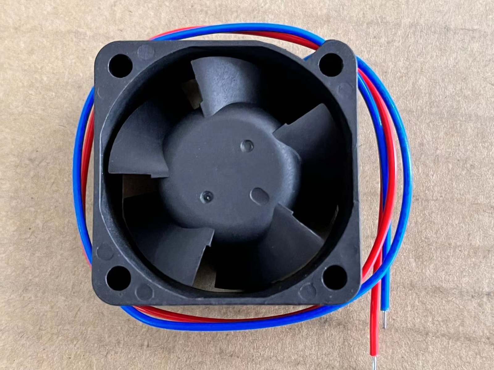 1pcs Delta EFB0424HD 4CM 4020 24V 0.10A 40mm double ball inverter fan