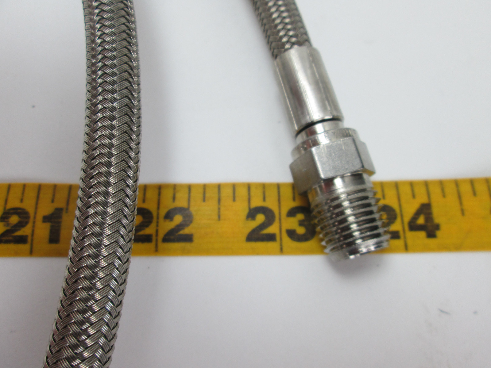 Advanced Spec Gas Hose 72″ Stainless Braid 9/16″ Connections T