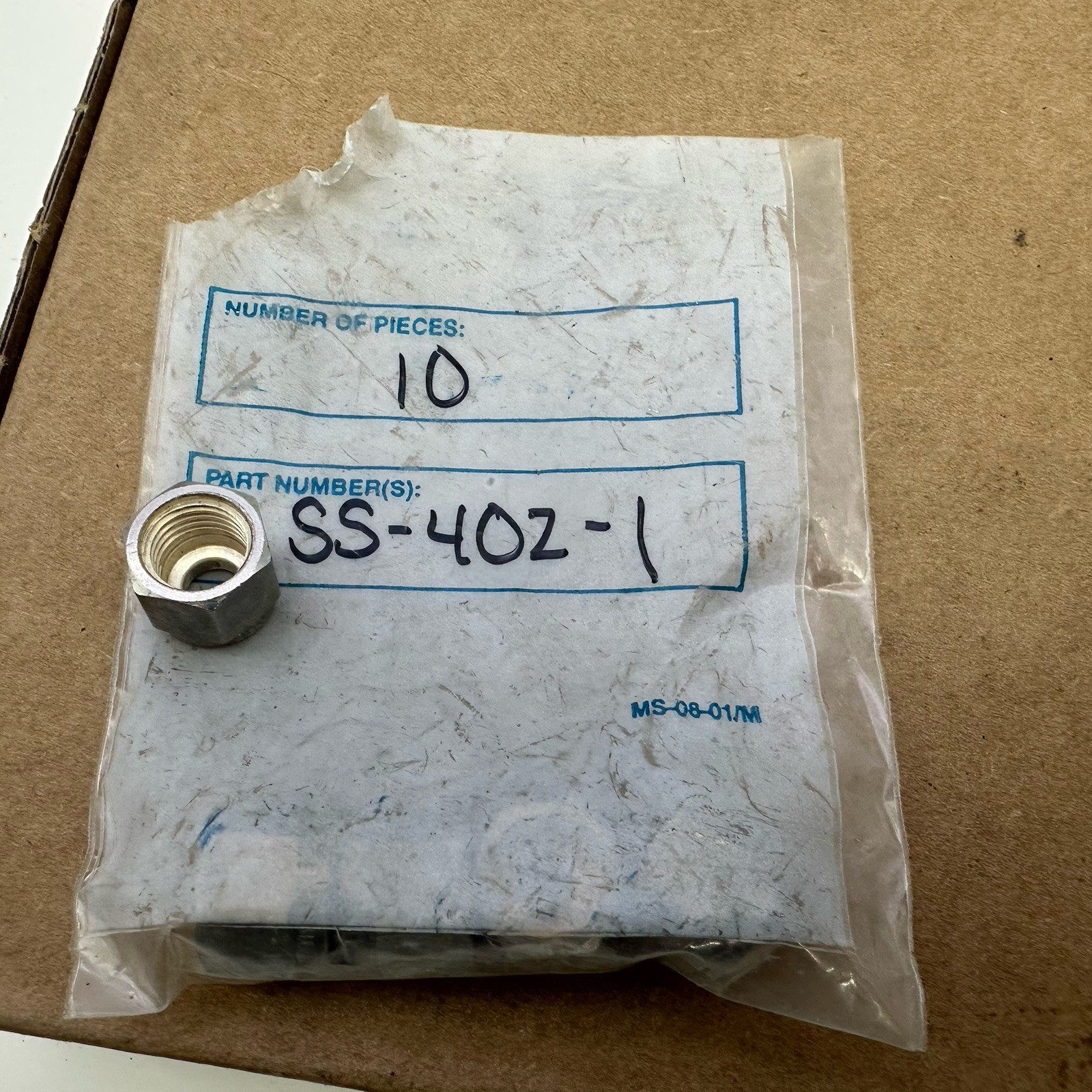 LOT OF 5 NEW NO BOX! SWAGELOK 1/4″ TUBE OD NUTS SS-402-1