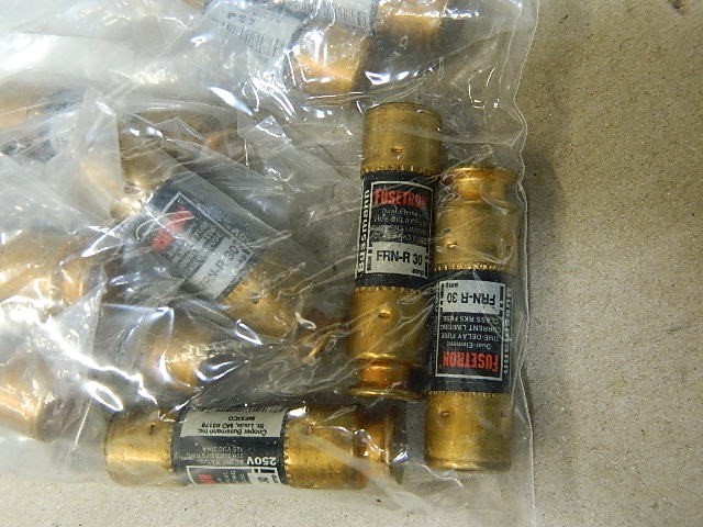 Fusetron FRN-R-30 class RK5 Fuses ( 12pcs) NEW LOT # 10