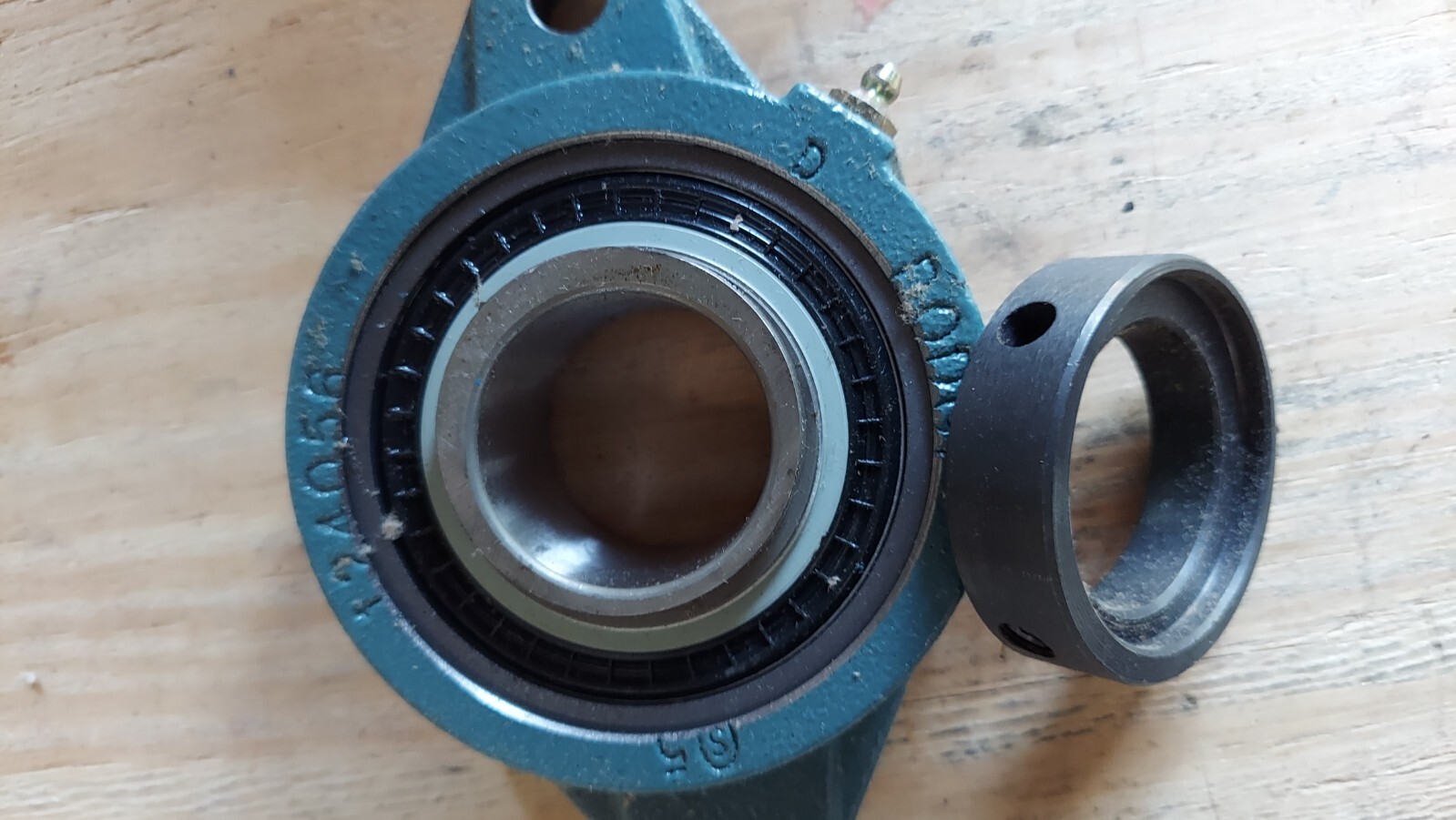 New ABB Baldor Dodge F2B-SXR-111 131071 Flange Bearing