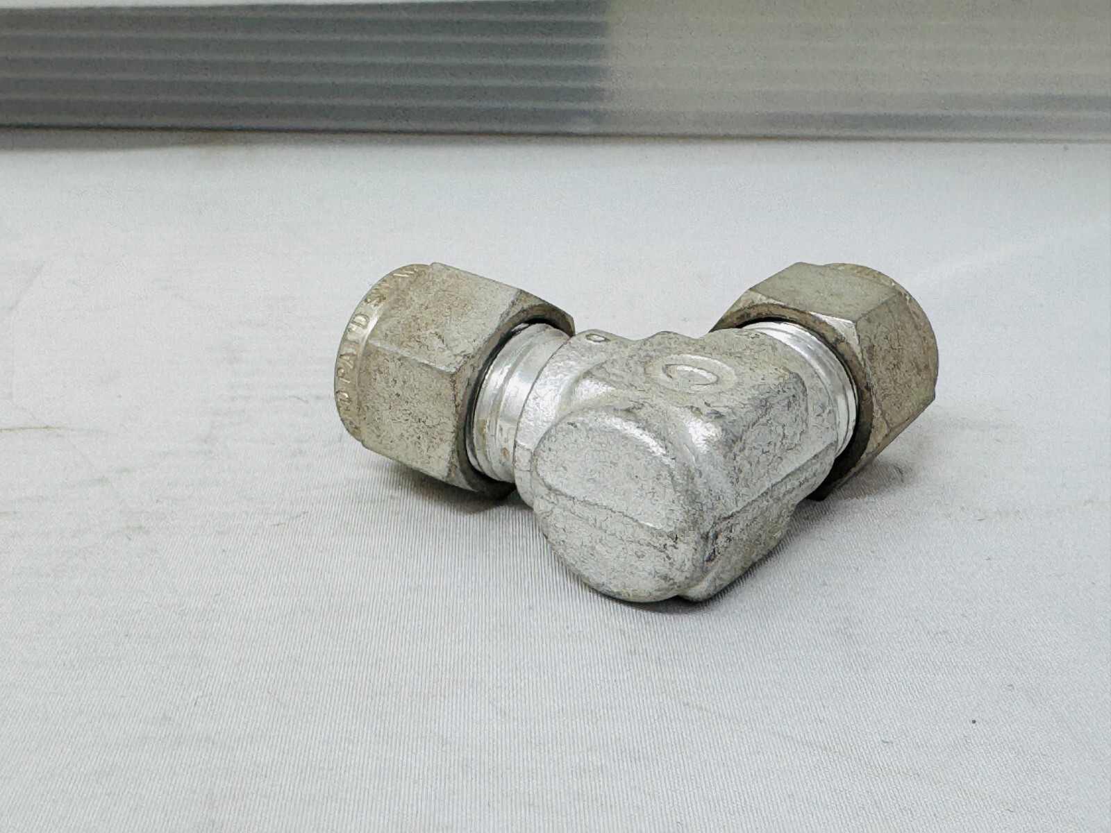 Carbon Steel Swagelok S-600-9 Tube Fitting, Union Elbow, 3/8 in. Tube Pack of 15
