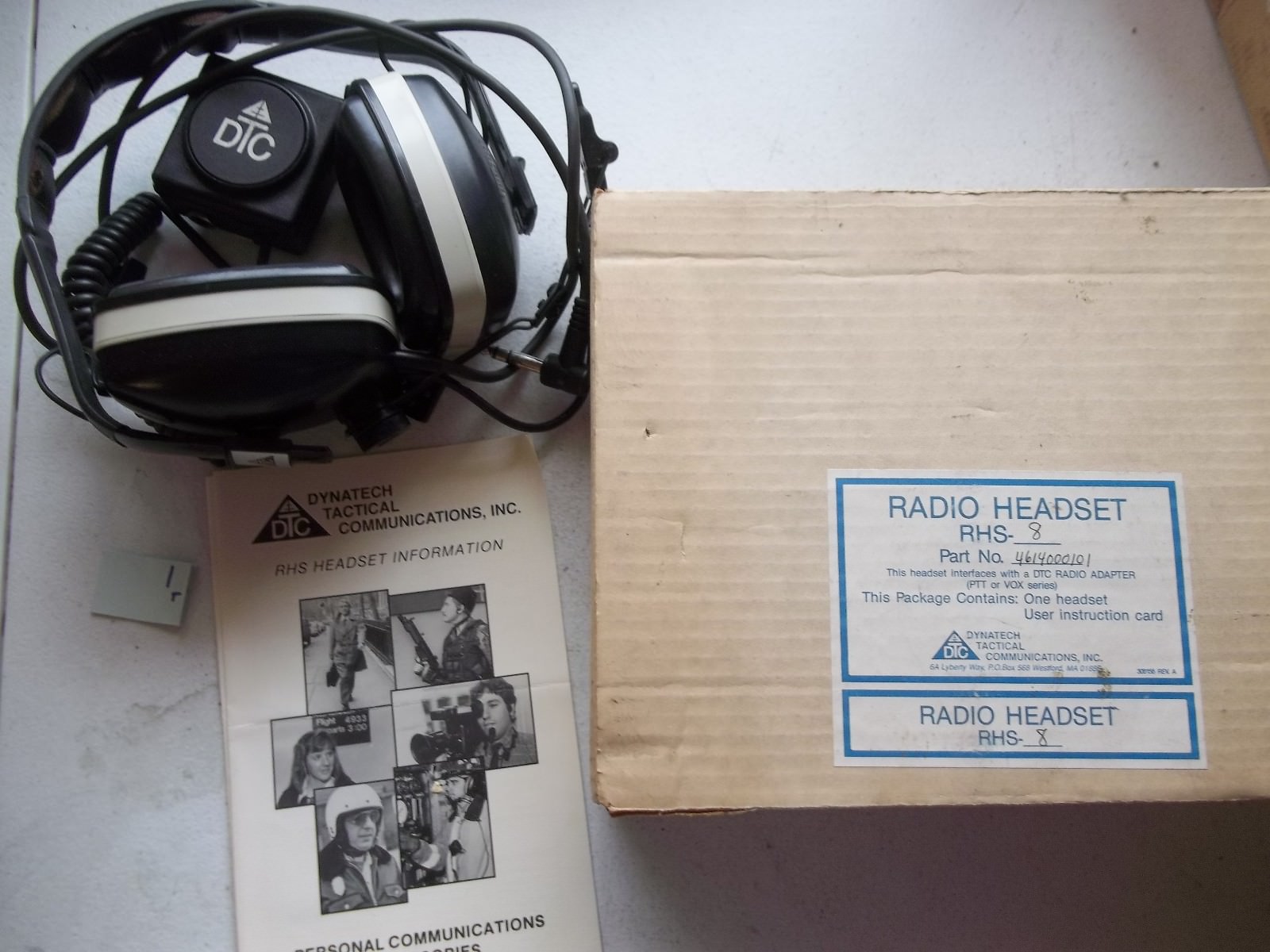 NEW IN BOX DYNATECH RADIO HEADSET RHS-8 4614000101 (105)