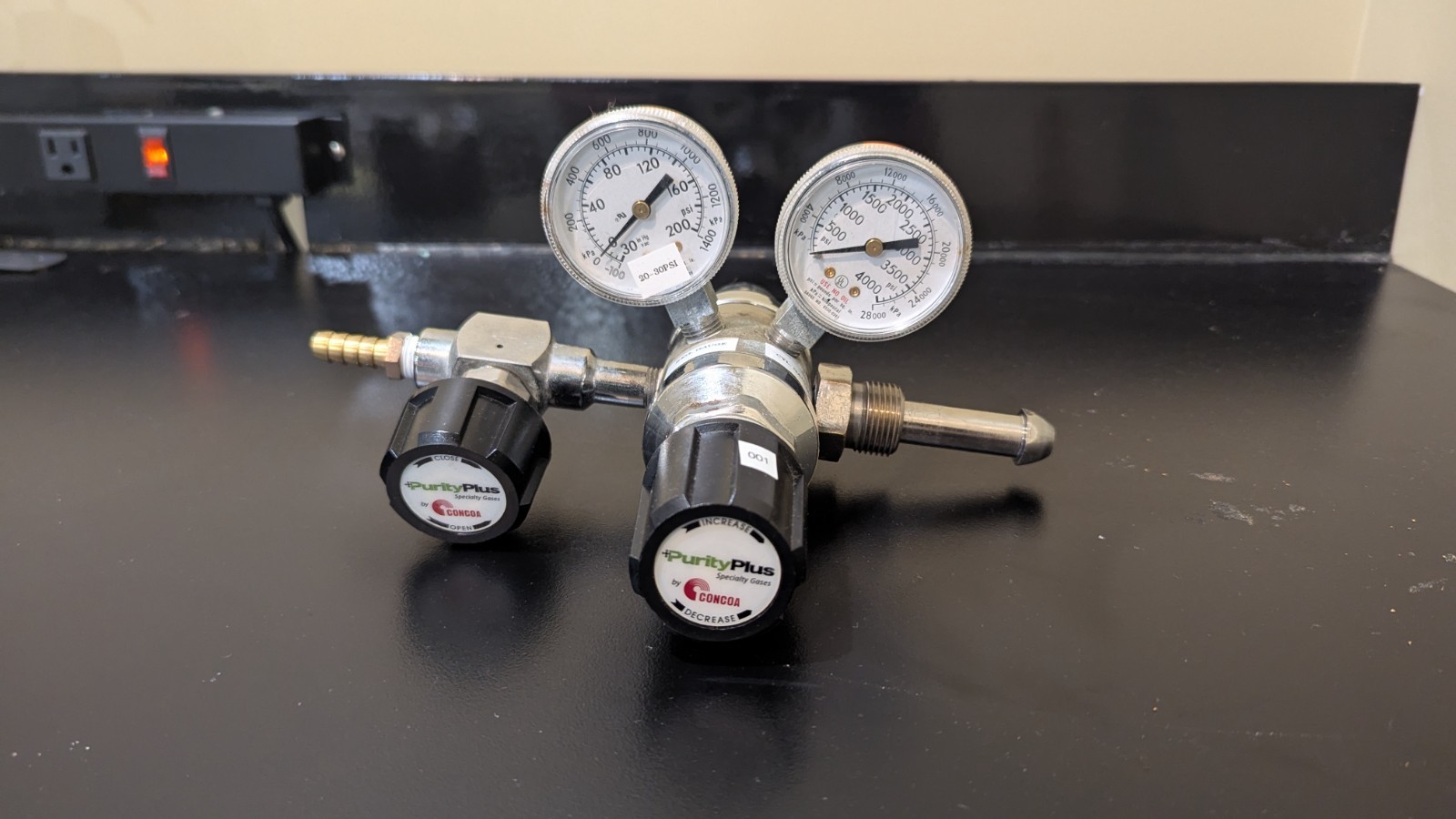 Concoa Purity Plus Dual Stage CGA-580 Regulator 312 Series 3123331-84-580
