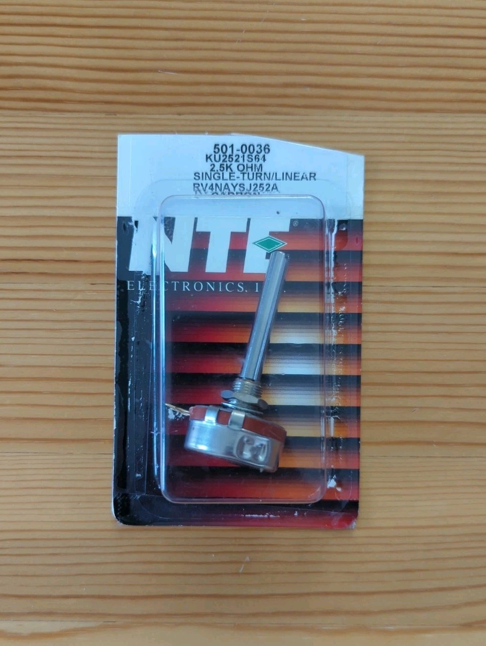 NTE 501-0036 KU2521S64 2.5K Ohm 2 Watt Linear Potentiometer 1/4″ x 2″ Shaft