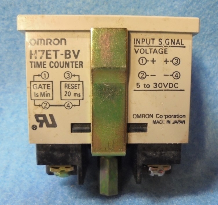 OMRON TIME COUNTER, H7ET-BV, 5-30 VDC INPUT, 0.0 – 999999.9 HOURS, 7 DIGITS