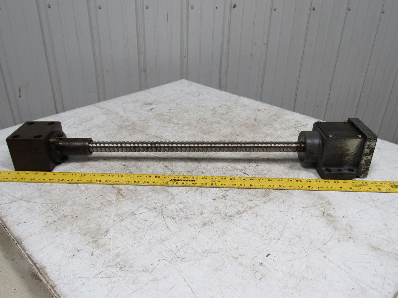 Cincinnati Milacron Sabre 1000 Y Axis Ball Screw W/Nut CNC 38″ OAL