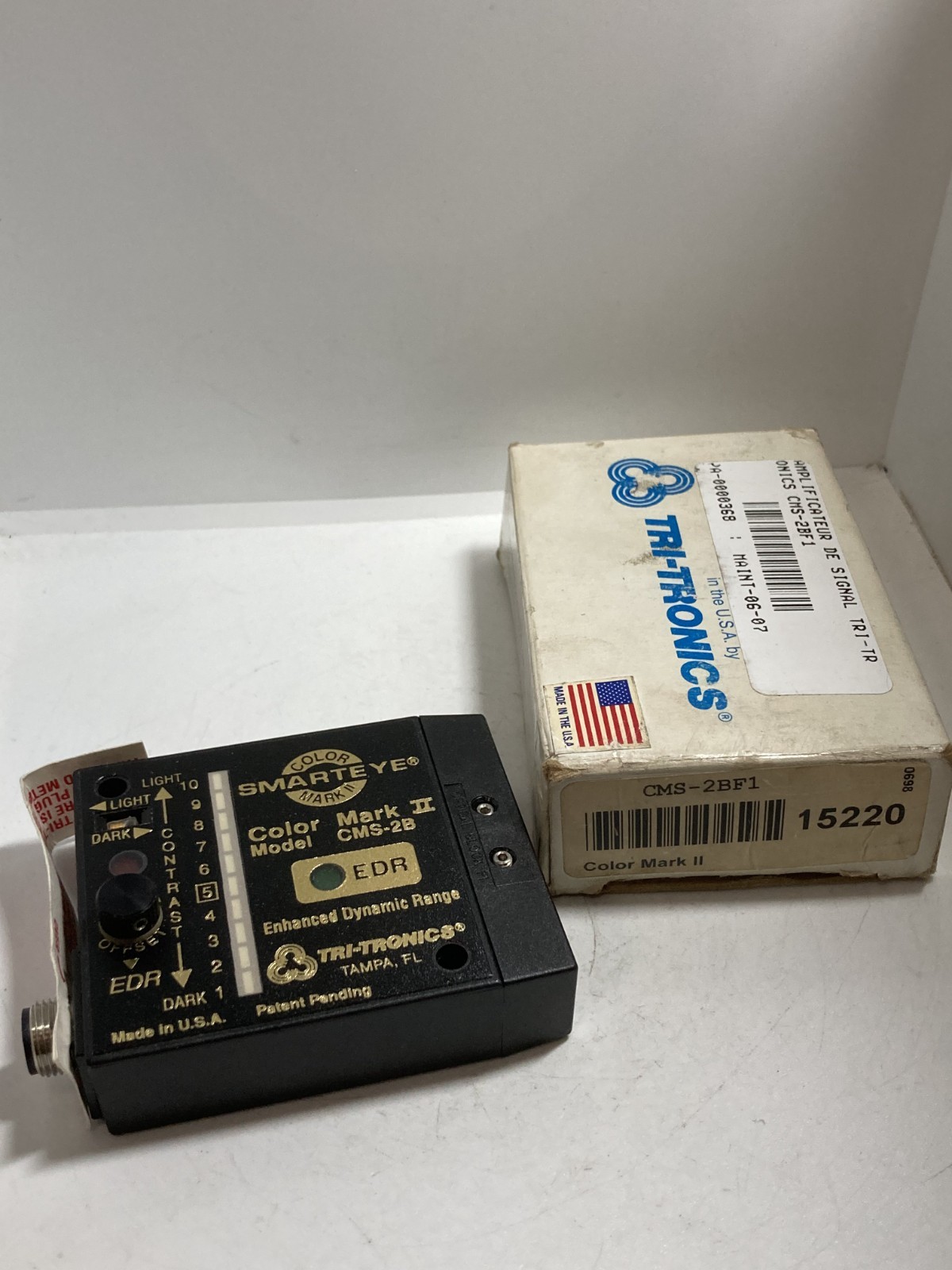 TRI-TRONICS CMS-2BF1 COLORMARK II CONTRAST SENSOR GREEN LED NPN PNP 4 PIN NIB