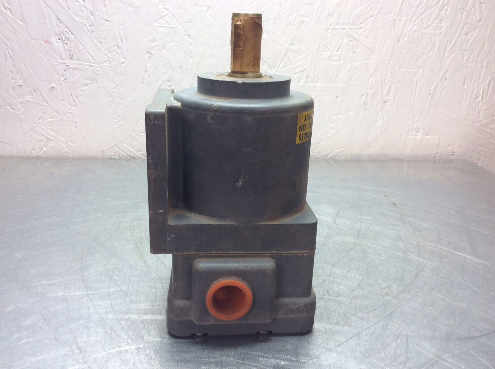 Euclid Electric 111CC1B Shaft Motion Switch Zero Speed Type F