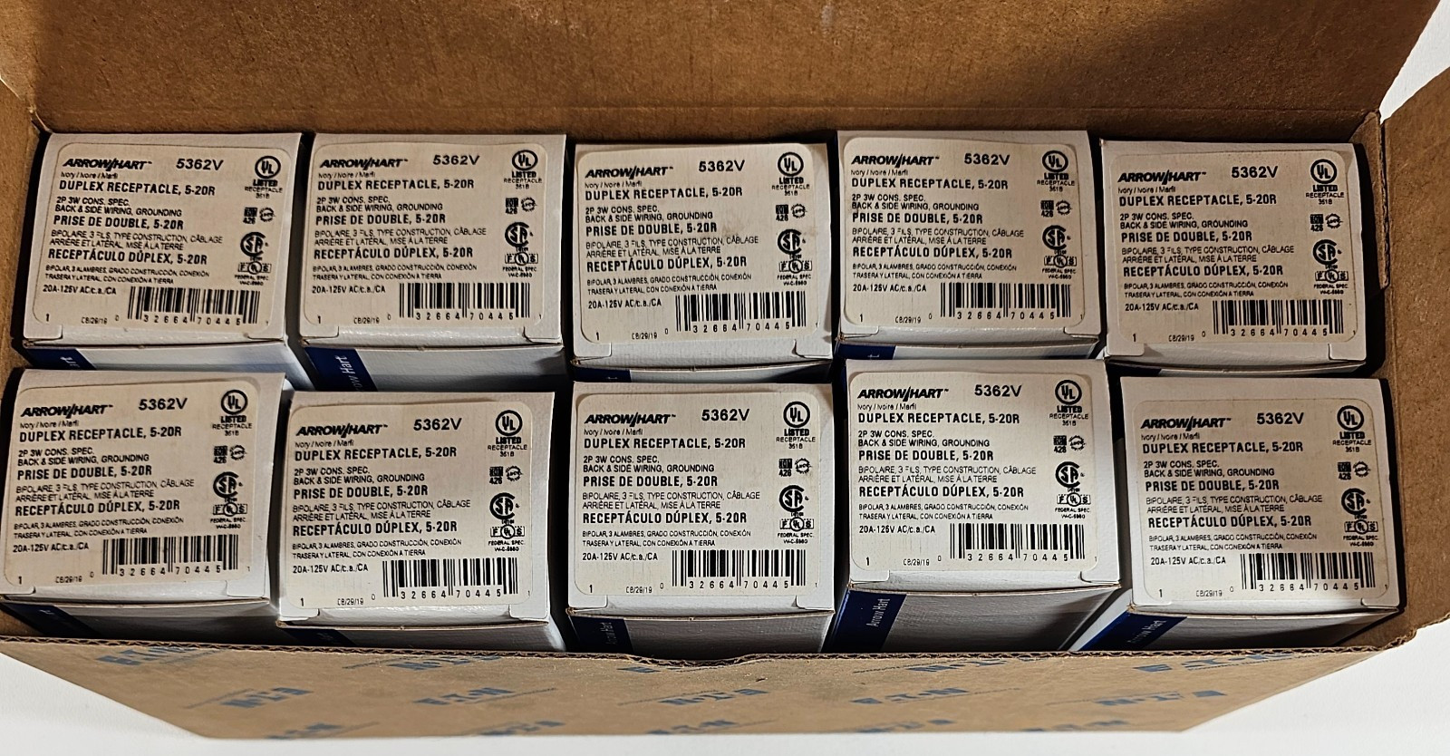 Box of 10 Arrow Hart 5362V Duplex Outlet 5-20R Spec Grade 20A 125V Ivory