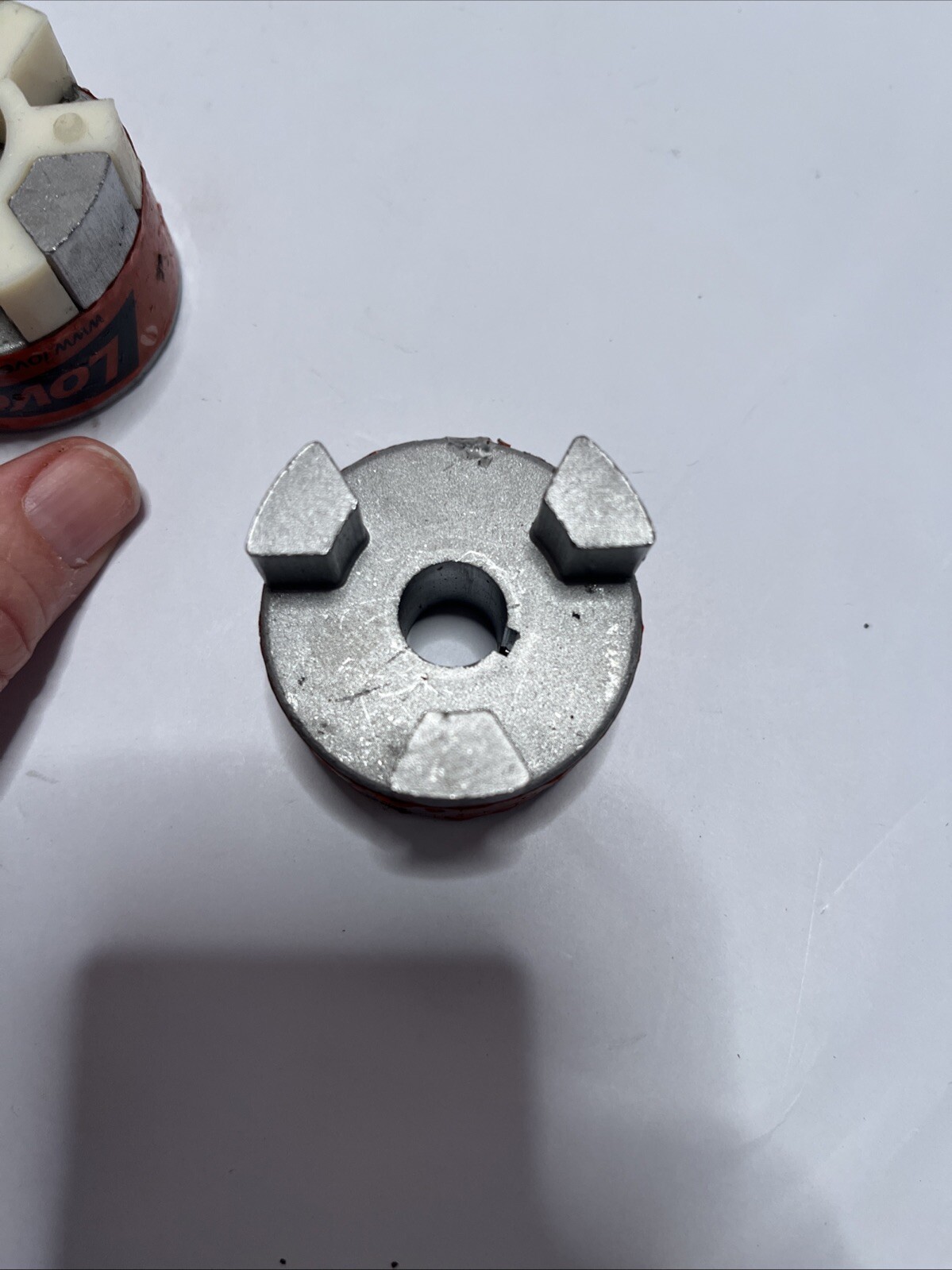 LOVEJOY L-075 .5000 L075.5000 Jaw Coupling Hubs With Spider Insert New