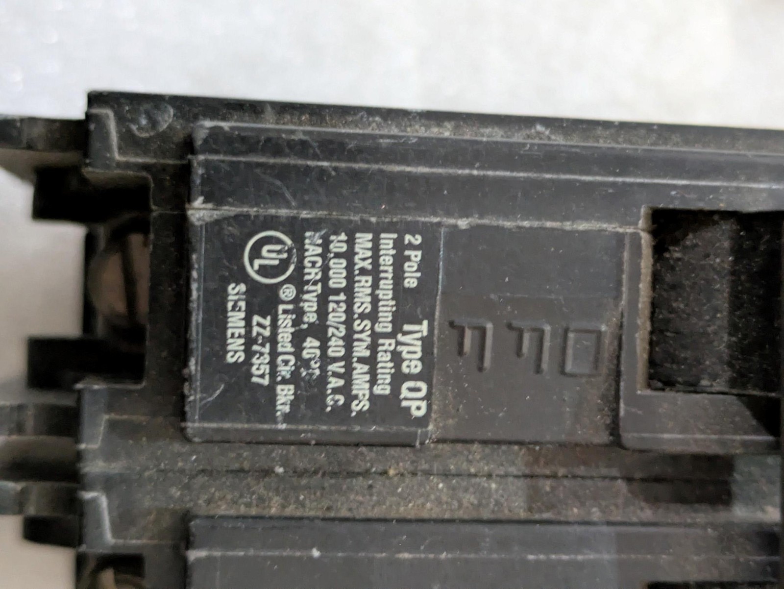 Siemens Q260 2-Pole 60A Circuit Breaker Type QP 120/240VAC 60Hz Plug-In