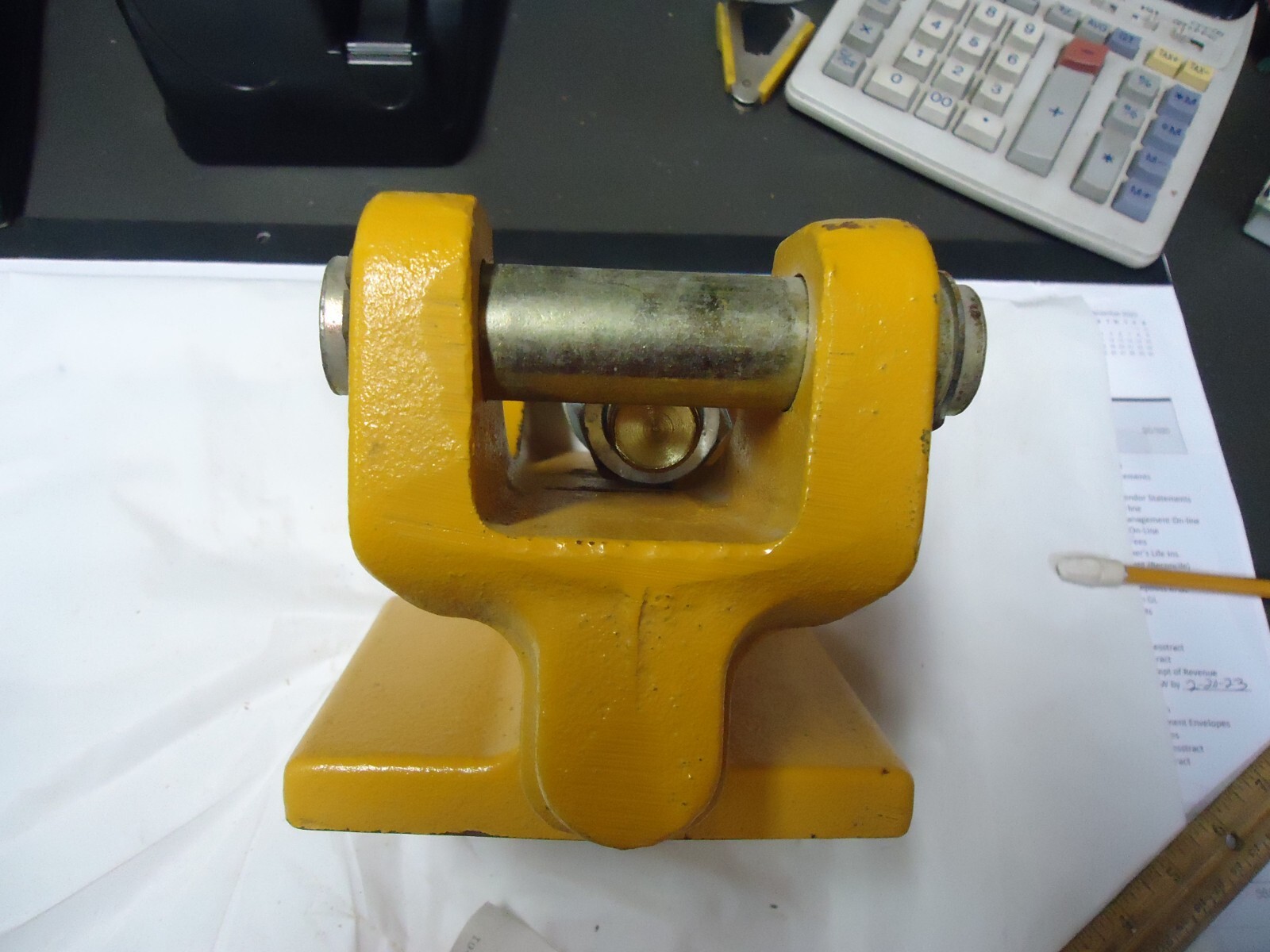 INDUSTRIAL TECHNOLOGIES 221152 BRACKET MOUNT WEDGE RHINO – PIN SIZE 15/16″