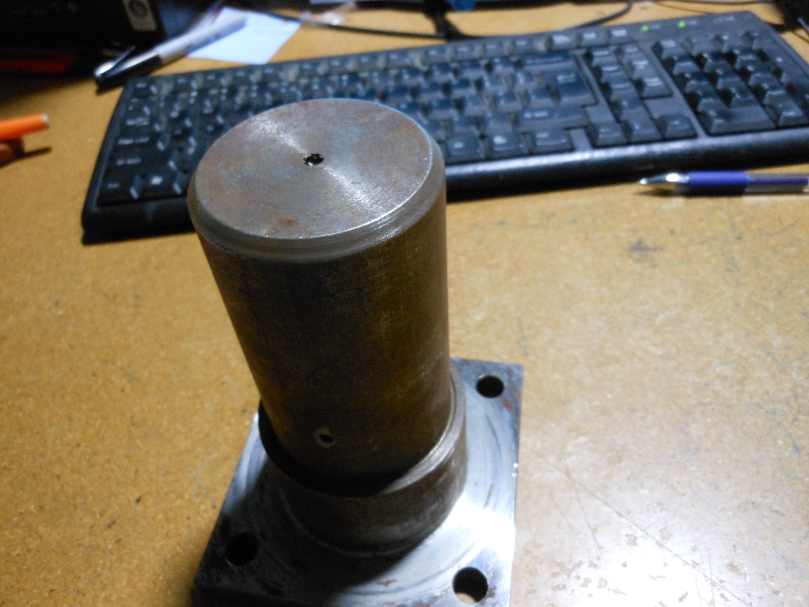 LAKE SHORE / OLDENBURG SHOULDERED SHAFT PART # 2B1-1046 NSN: 3040-01-163-6032